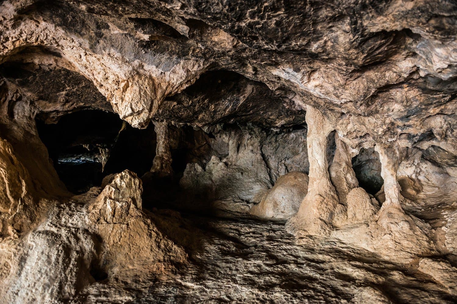 The Wonders Of The Milatos Cave
